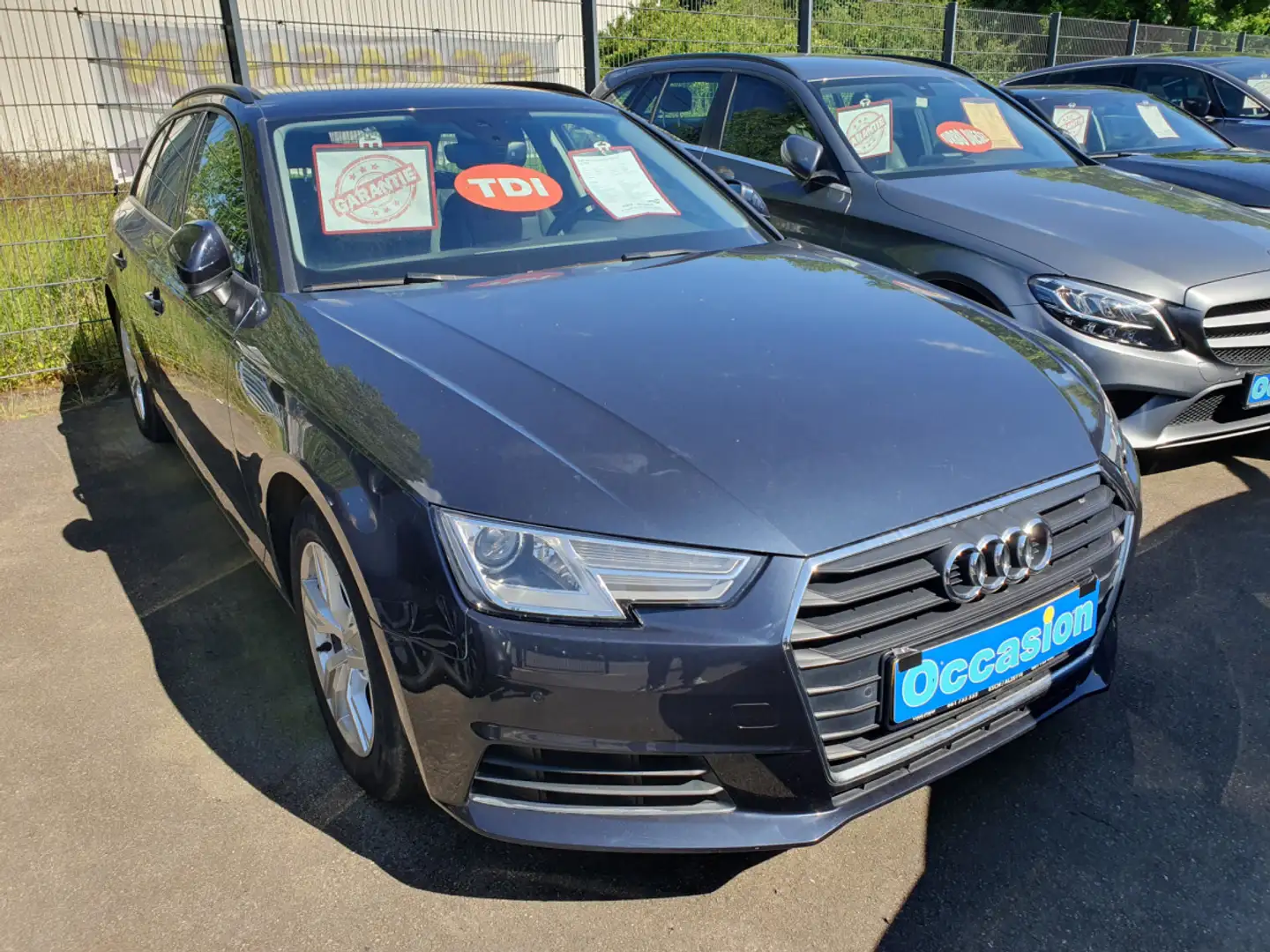 Audi A4 Avant 2.0 TDI 150CV ULTRA Bleu - 1
