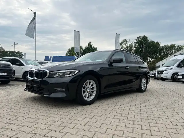 BMW 320 d Touring Advantage *LED Navi AHK DAB Sitzh.*