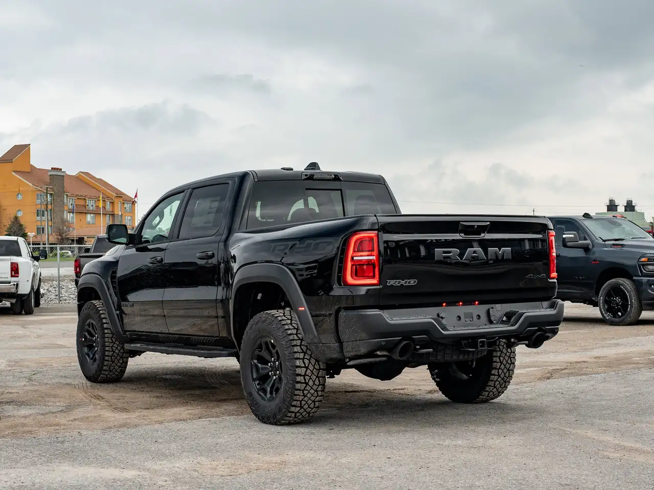 RAM 1500 снимка RAM 1500