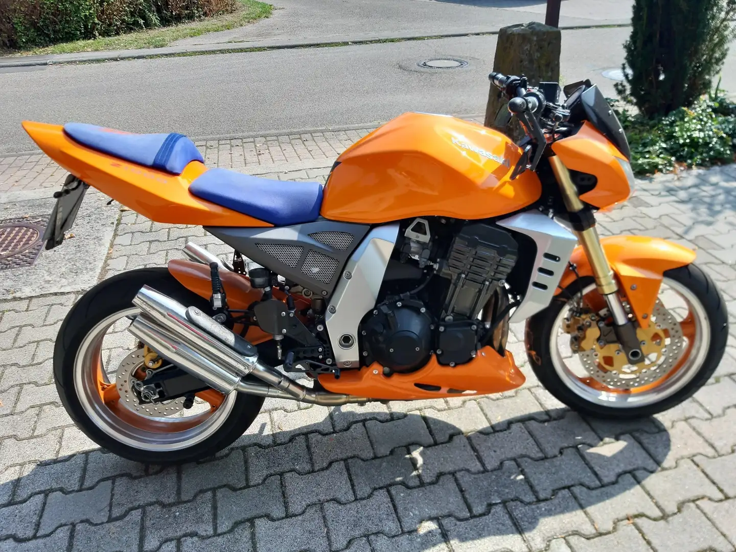 Kawasaki Z 1000 Orange - 1