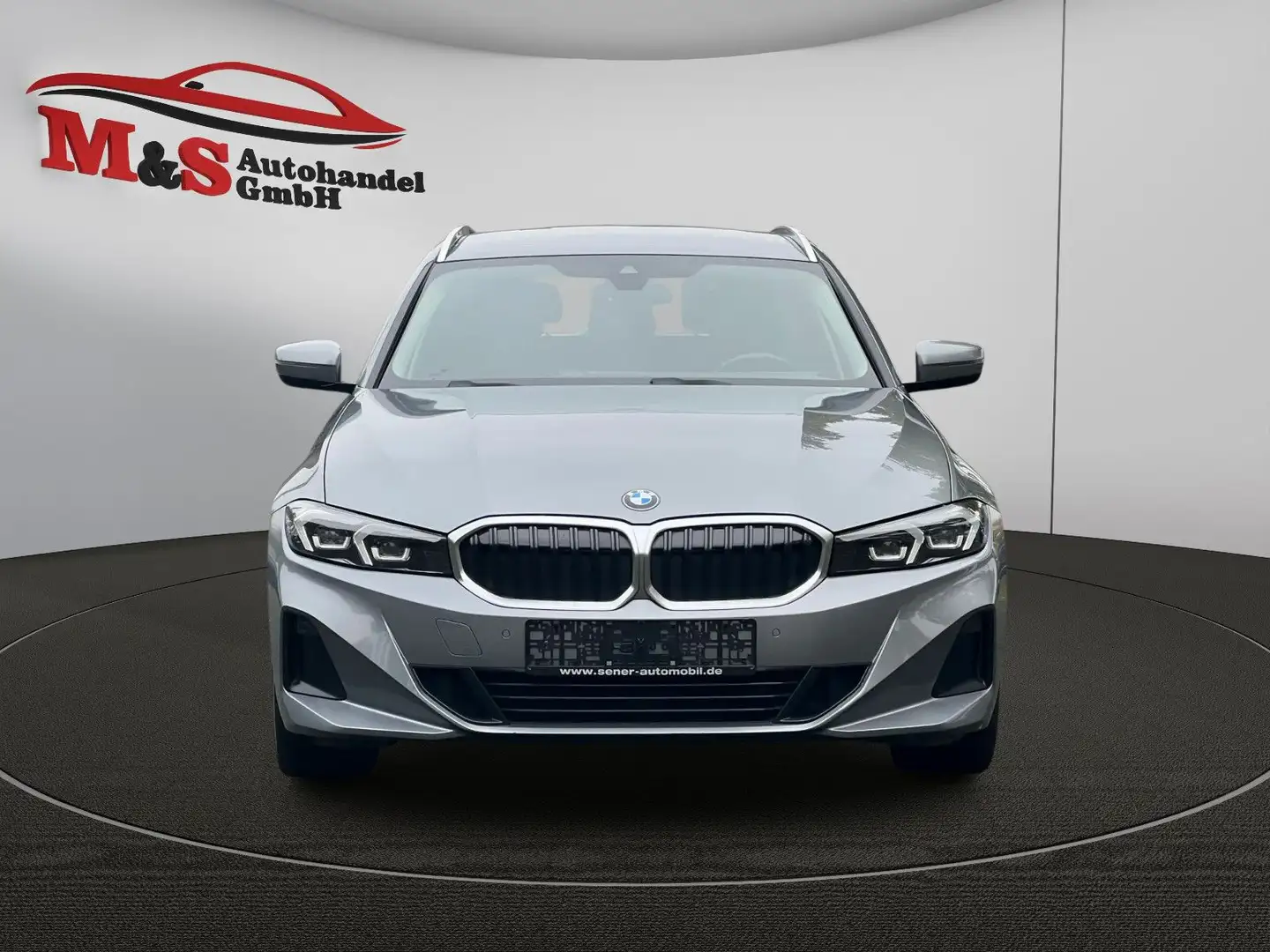 BMW 318 3 Touring 318d Aut.-KAMERA-LED-NAVI-FACELIFT-GAR Grau - 2