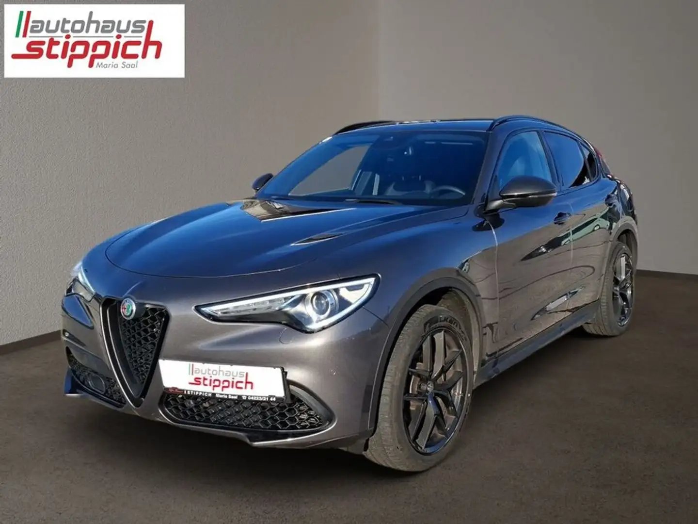 Alfa Romeo Stelvio B-Tech Q4 Grau - 1