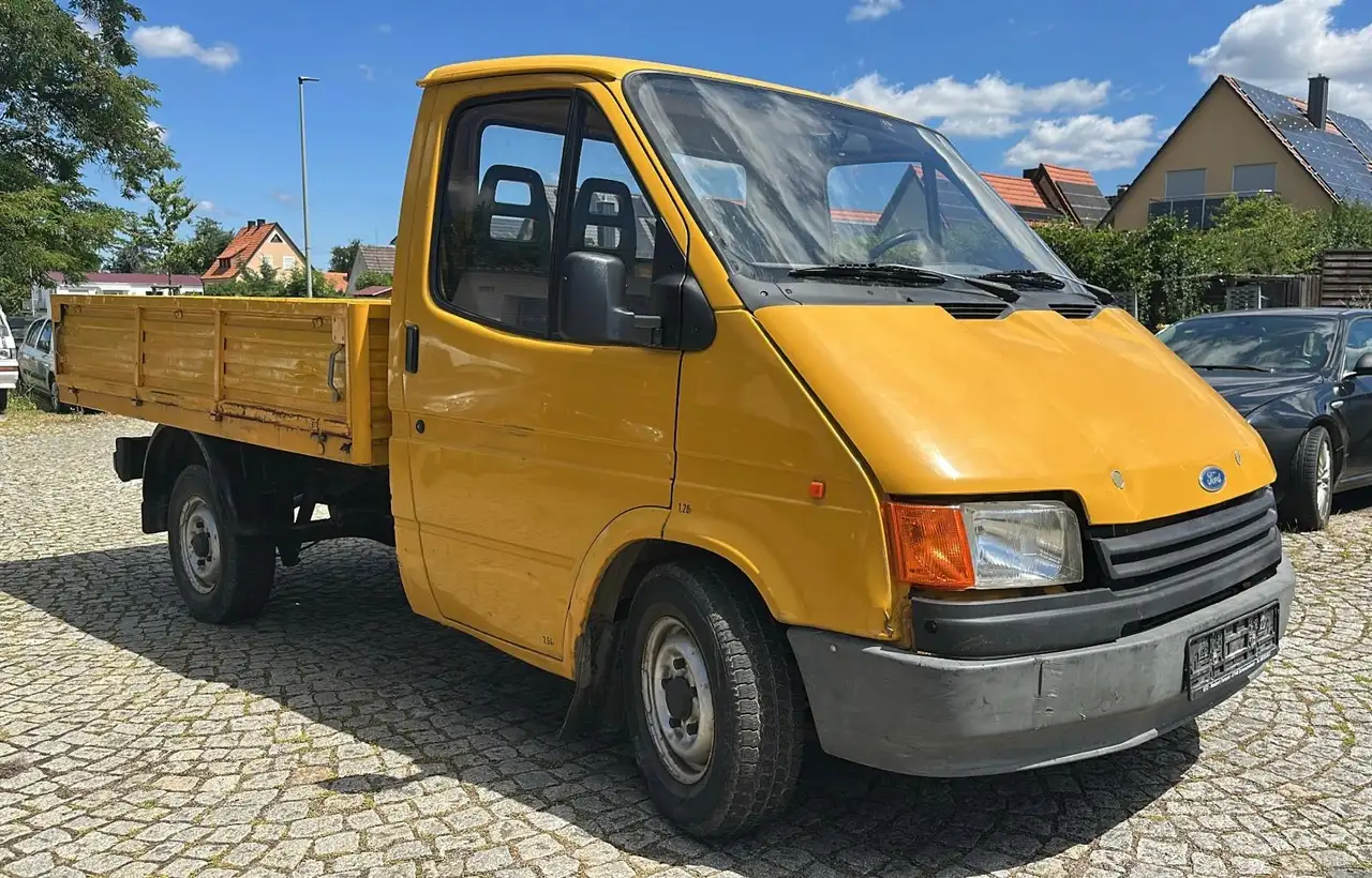 Ford Transit pickup, foto 2