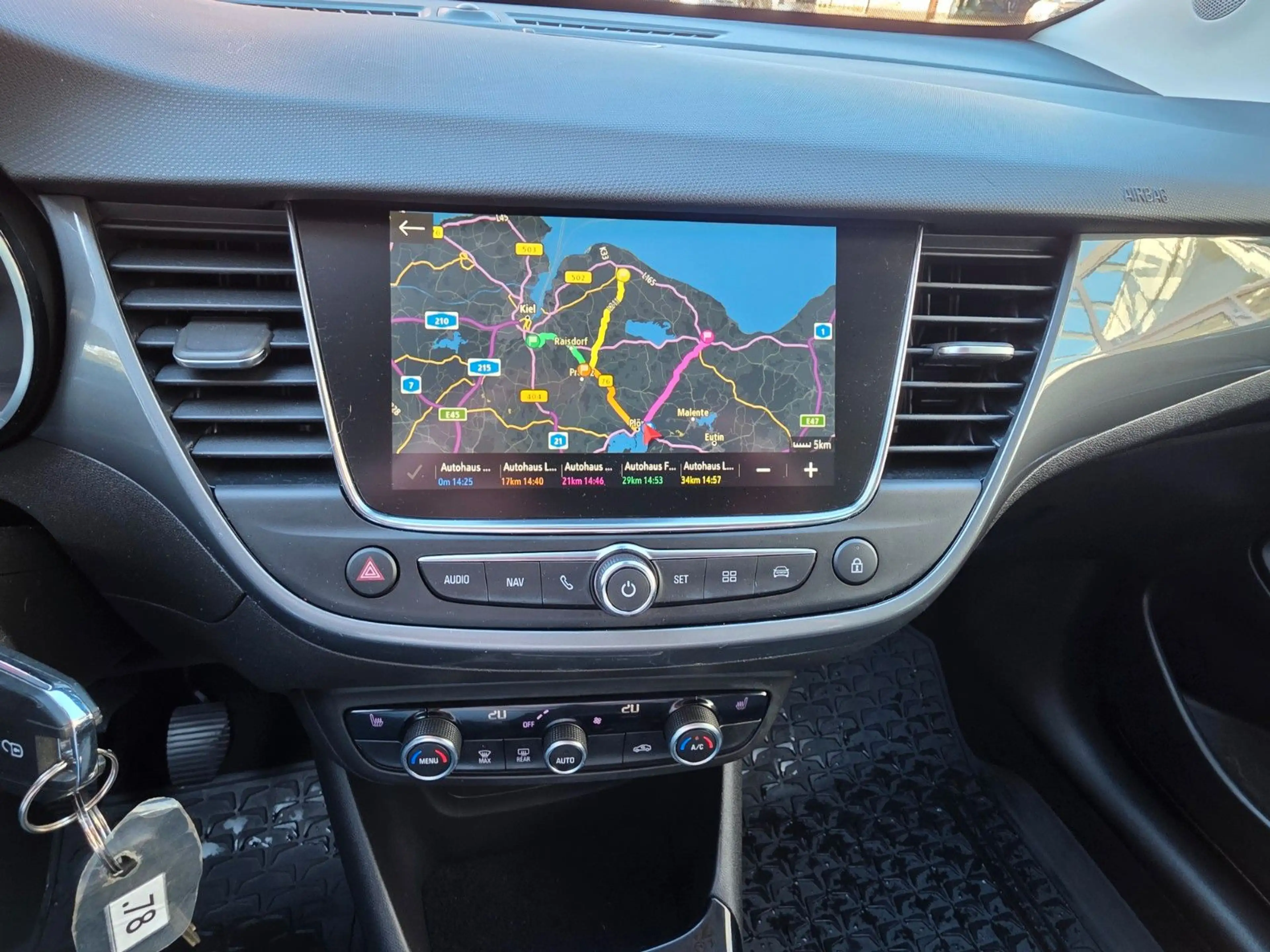Opel Crossland X Crossland Elegance 1.5D — photo 8