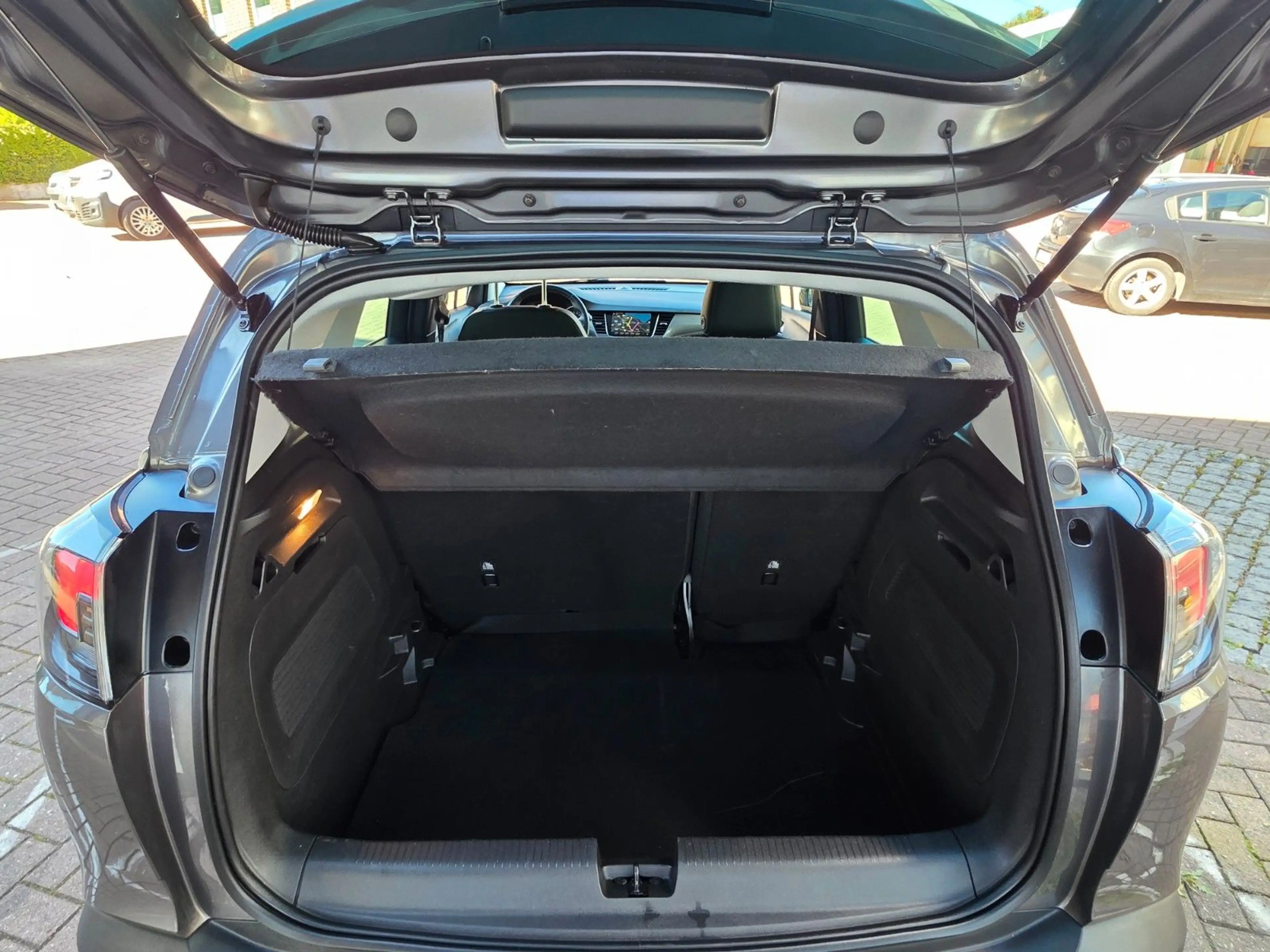 Opel Crossland X Crossland Elegance 1.5D — photo 12