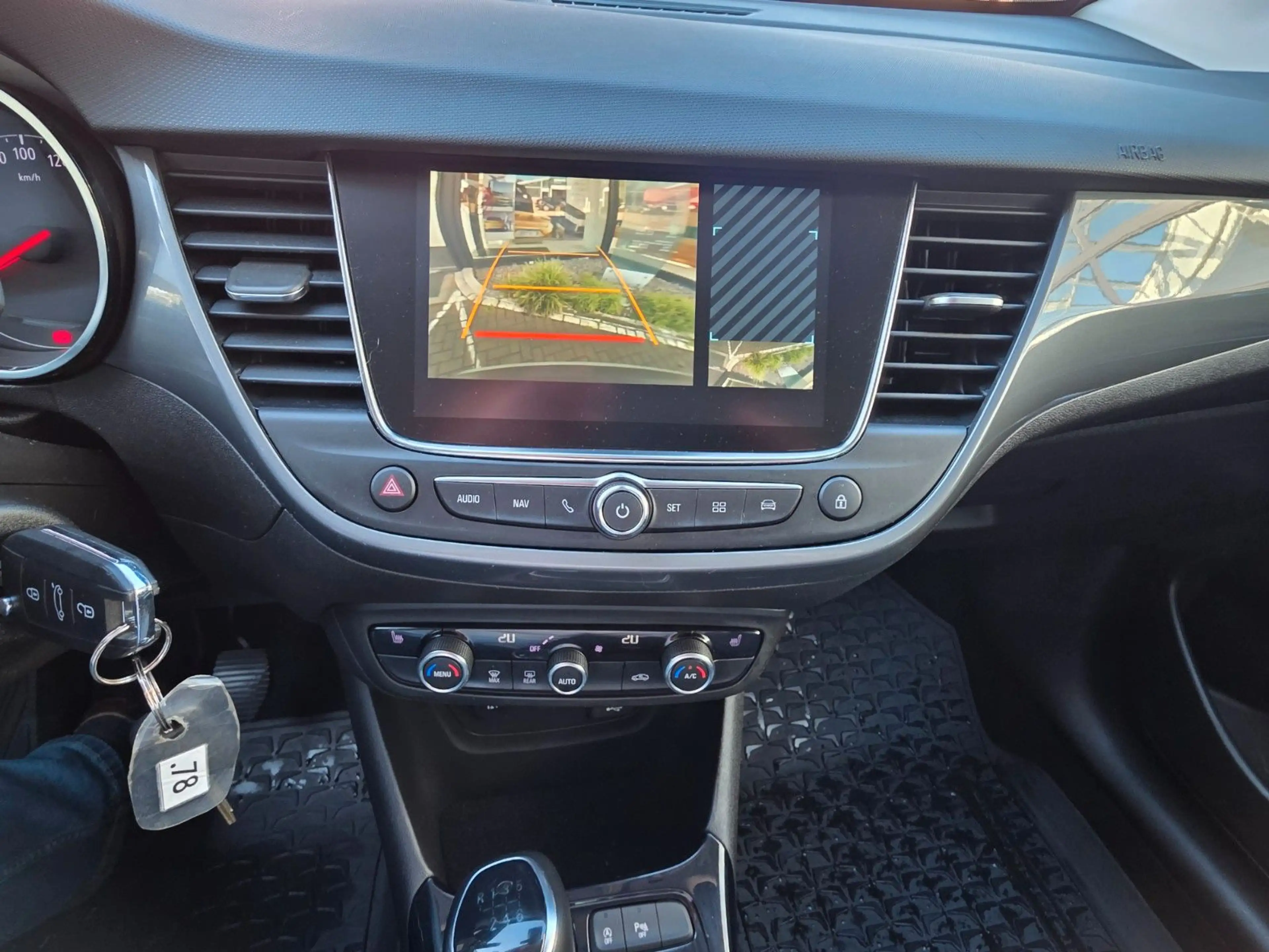 Opel Crossland X Crossland Elegance 1.5D — photo 9