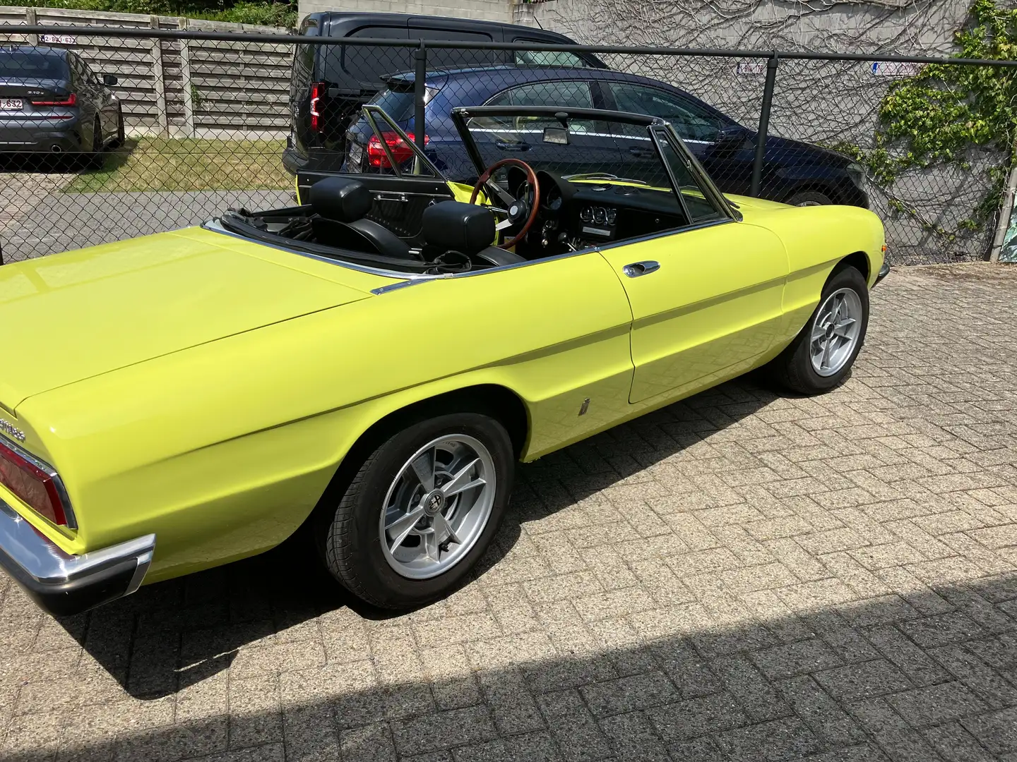 Alfa Romeo Spider 2.0 Veloce 128cv Jaune - 2