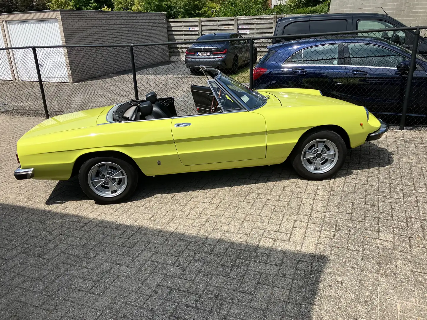 Alfa Romeo Spider 2.0 Veloce 128cv Jaune - 1
