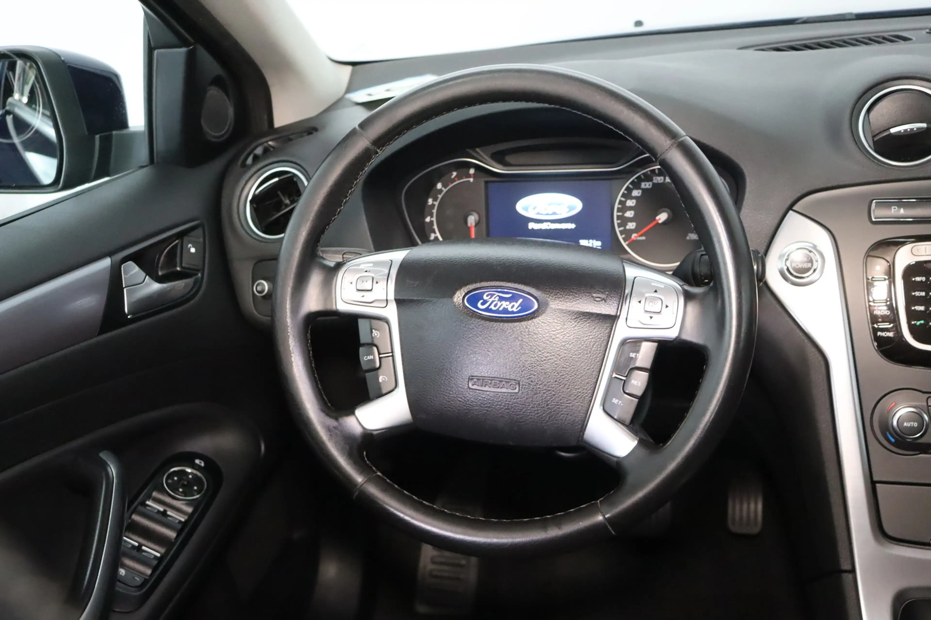 Ford Mondeo Turnier 2.0i Titanium * Sitzhzg * Top — photo 10