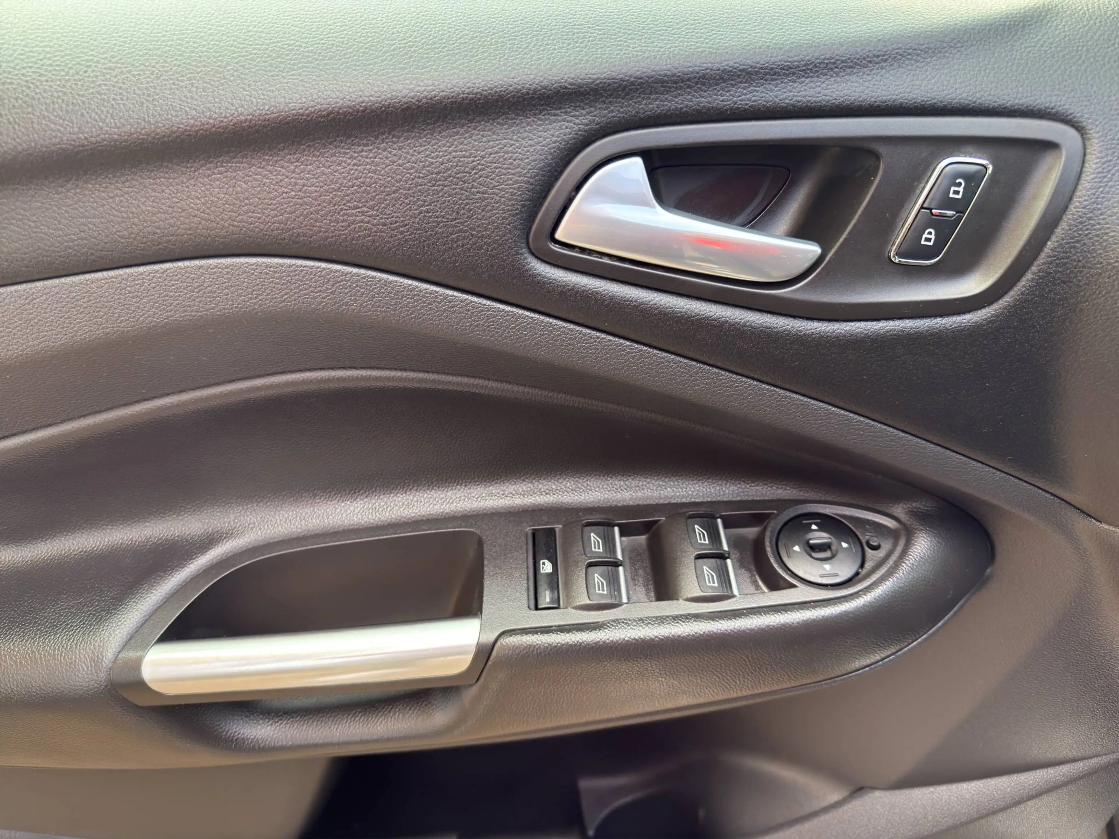Ford Kuga 2.0 TDCi Titanium 1.Hand — photo 11