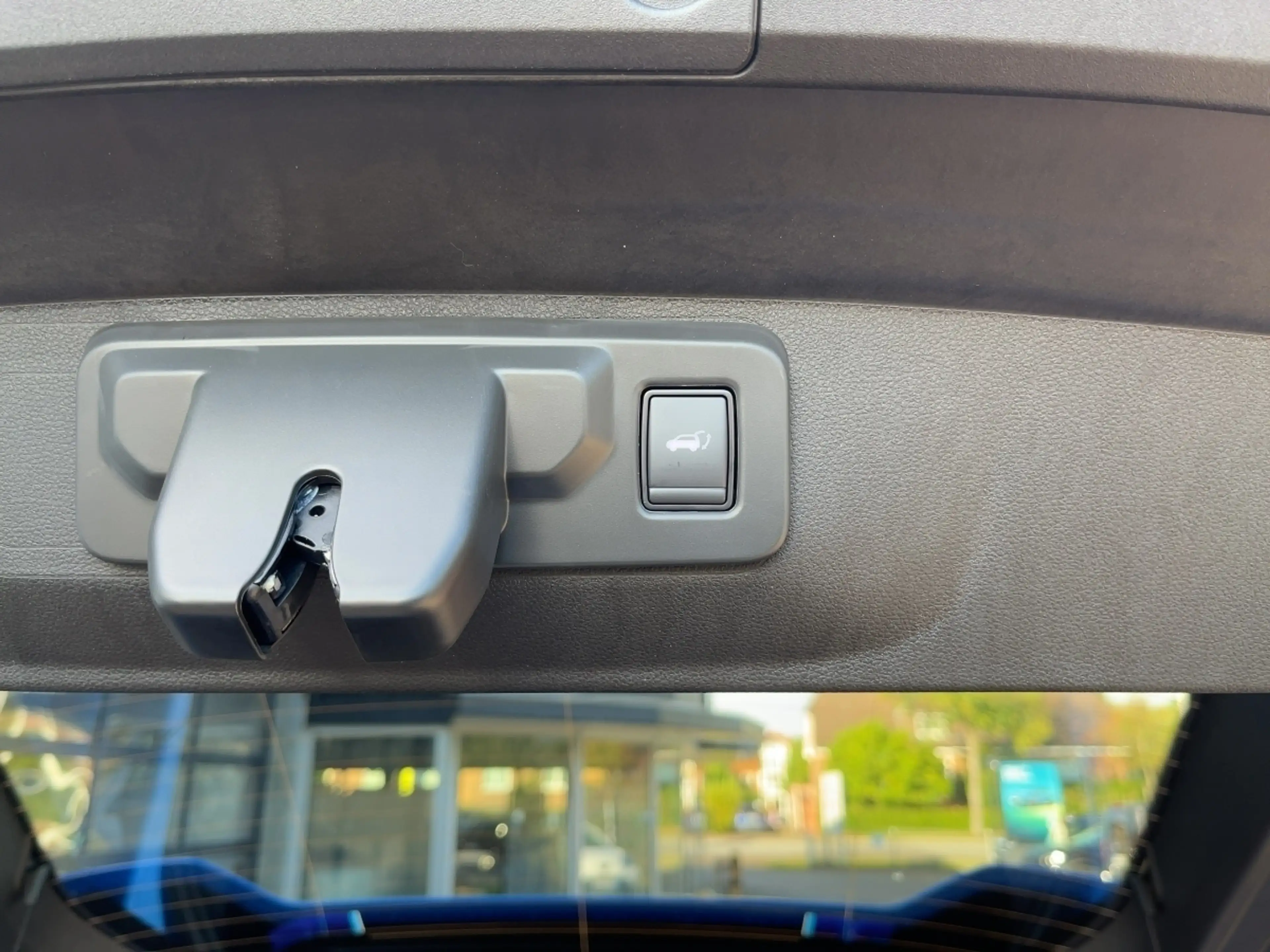 Renault Rafale Esprit Alpine E-Tech Plug-in Hybrid 300 4x4+PANO — photo 14