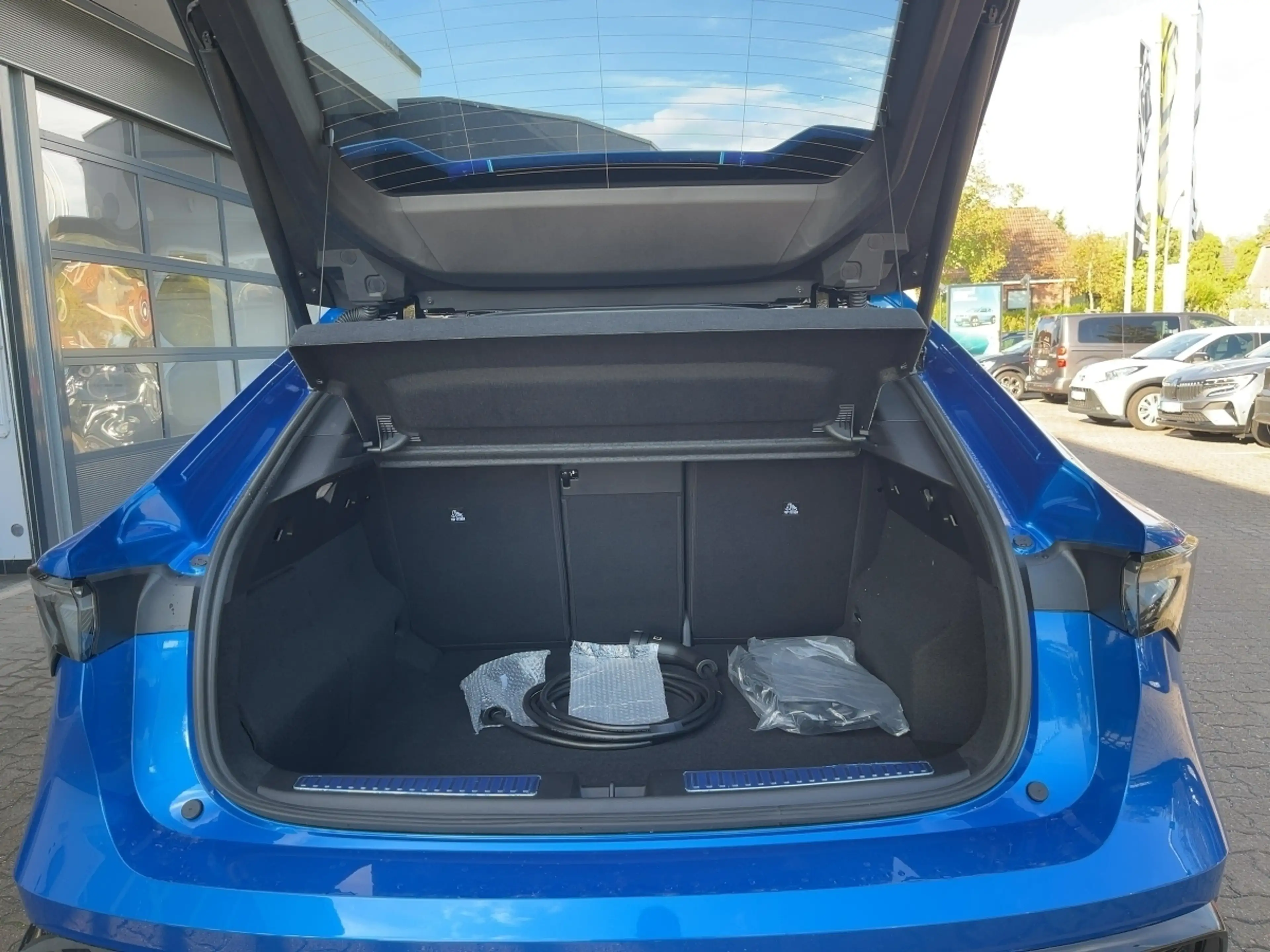 Renault Rafale Esprit Alpine E-Tech Plug-in Hybrid 300 4x4+PANO — photo 13