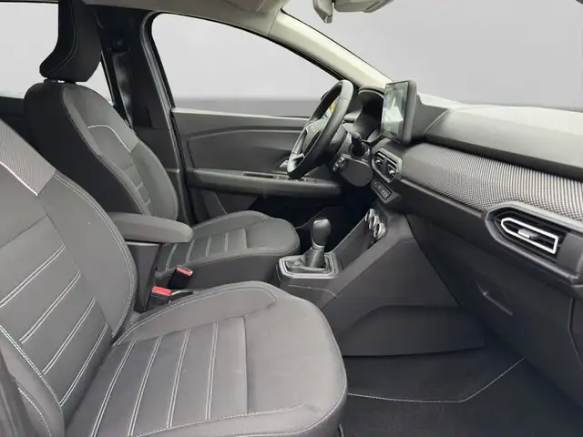 Dacia Sandero view 9