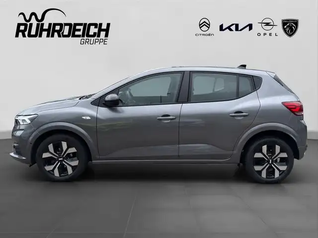 Dacia Sandero view 2