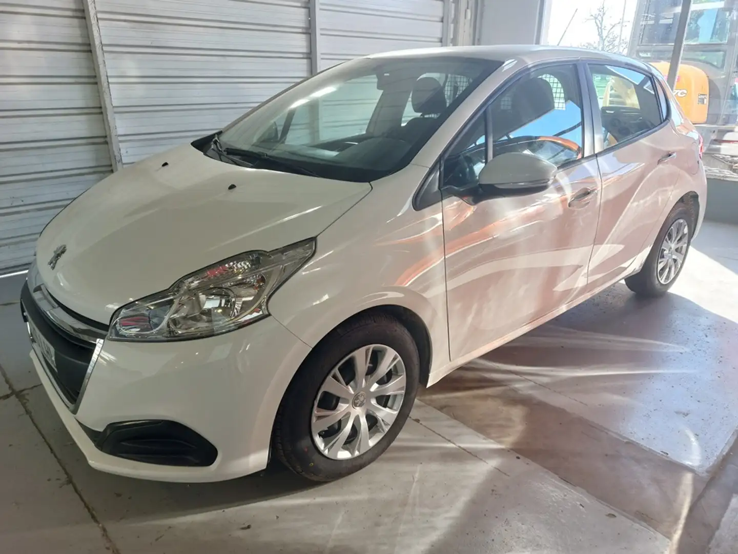 Peugeot 208 XAD Active BlueHDi 100 S&S Blanco - 2