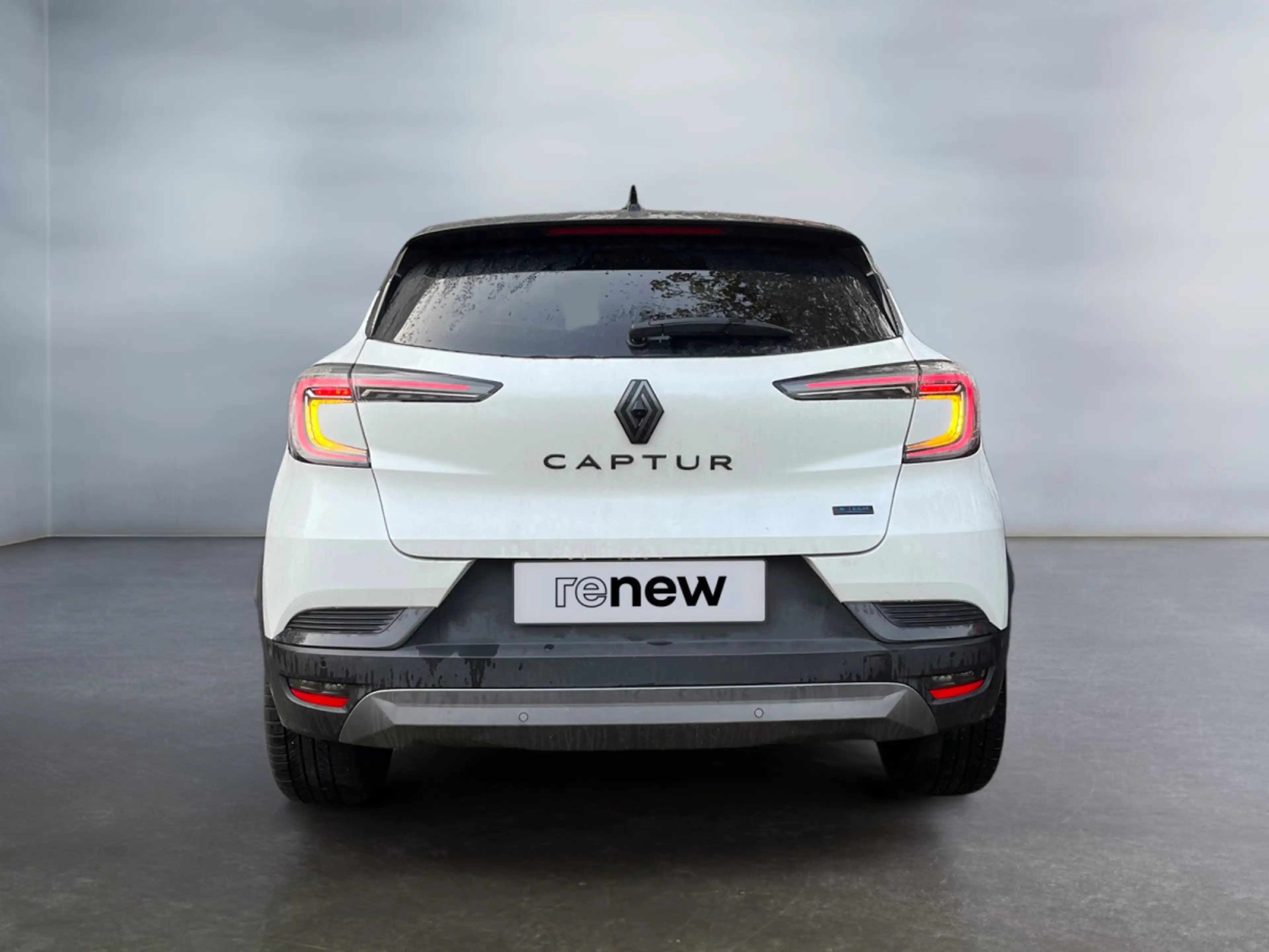 Renault Captur 1.6 Esprit Alpine E-Tech Full Hybrid — photo 3