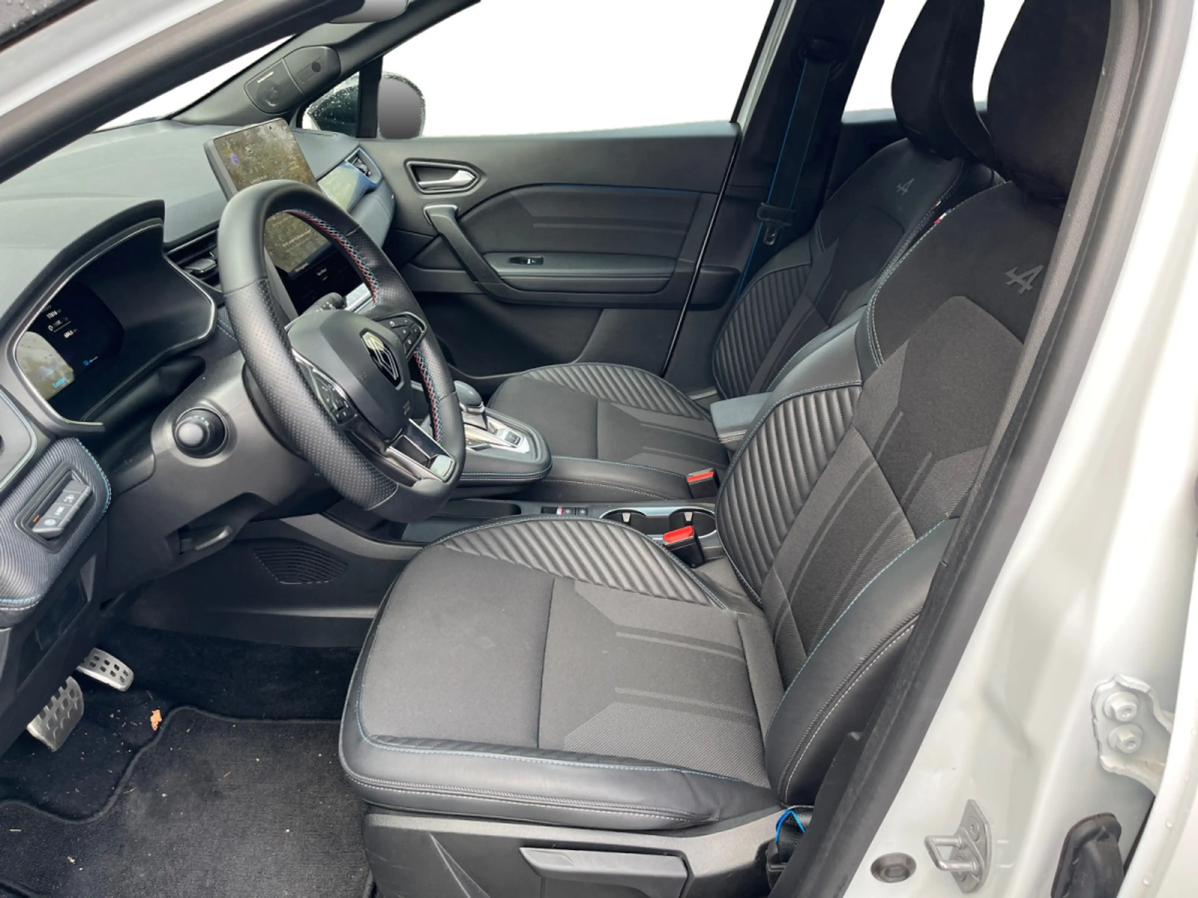 Renault Captur 1.6 Esprit Alpine E-Tech Full Hybrid — photo 6