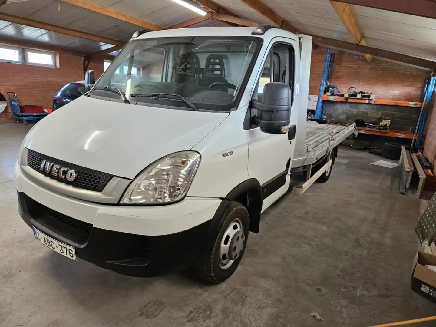 Iveco Daily 35 C 13 Blanc - 2