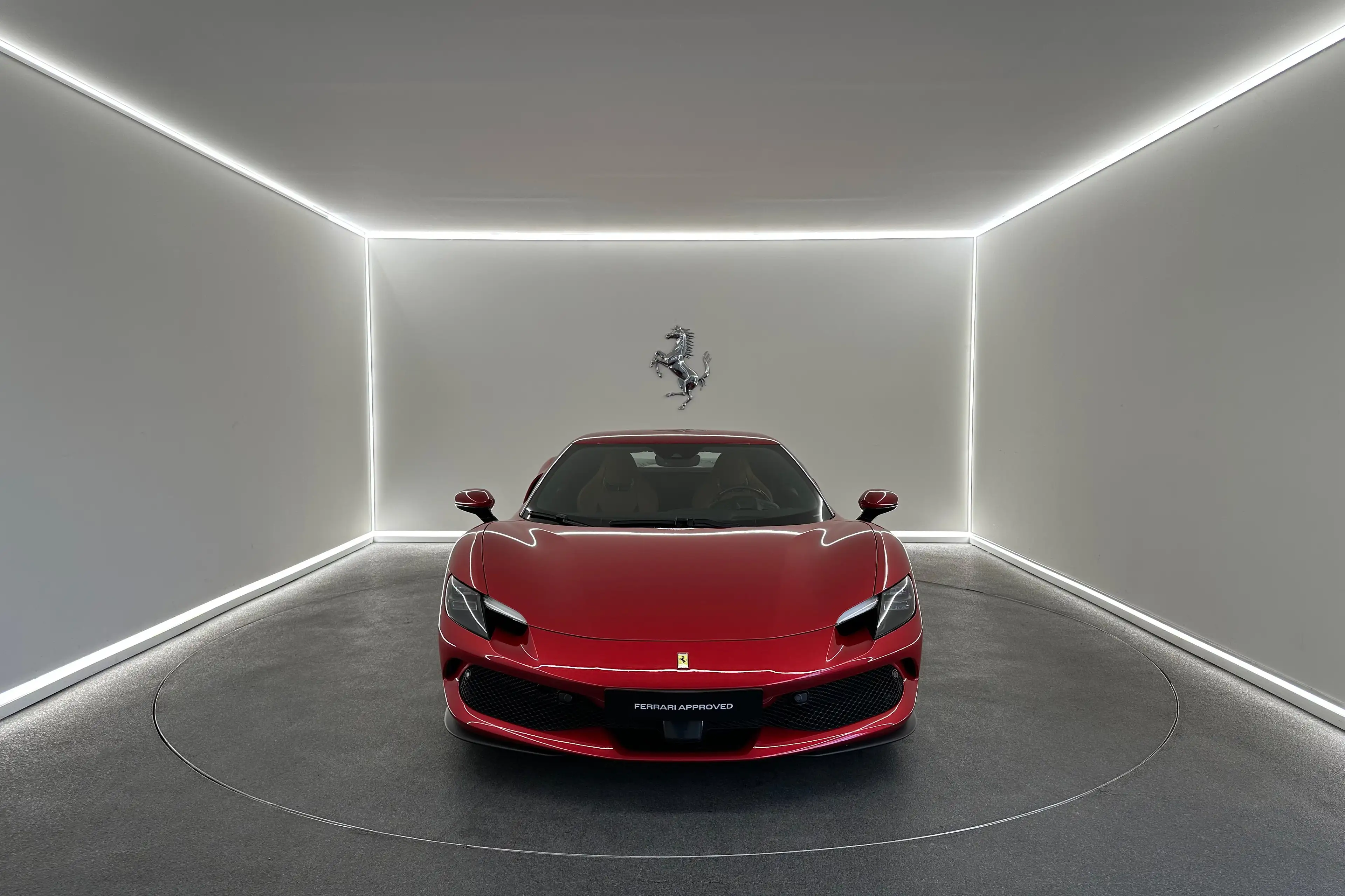 Ferrari 296 GTB Rosso Imola / Ferrari Approved — photo 2