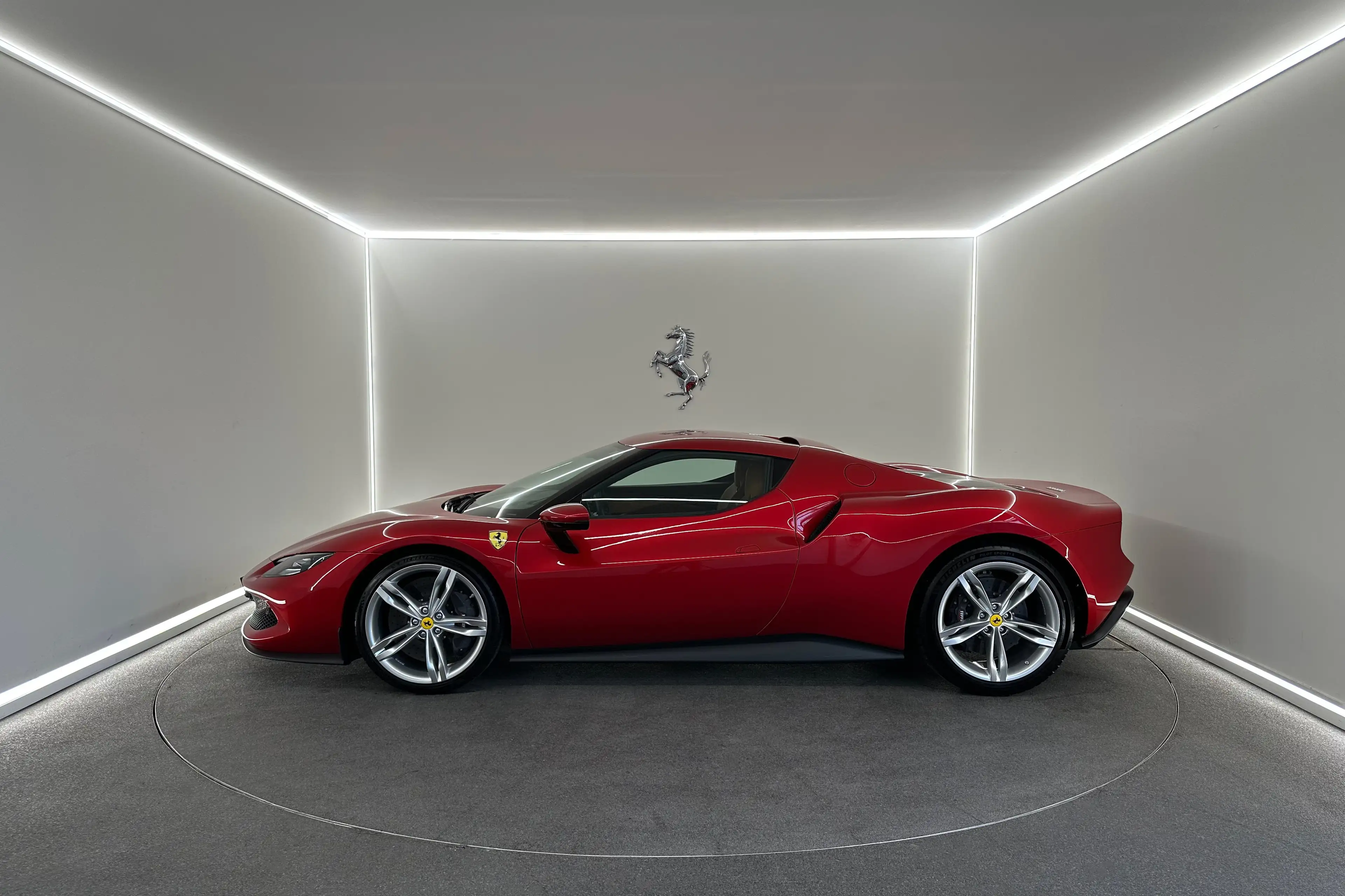 Ferrari 296 GTB Rosso Imola / Ferrari Approved — photo 4