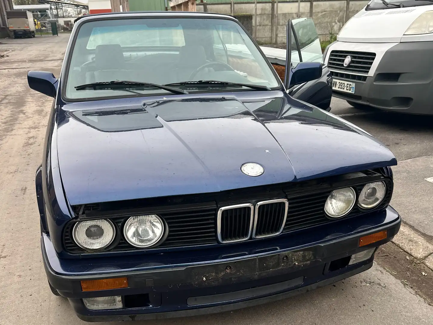 BMW 320 320i WorldLine Kék - 1