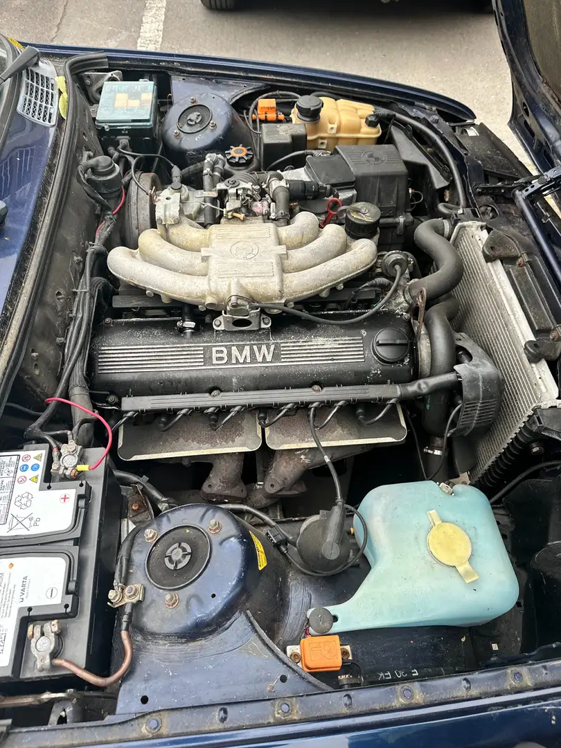 BMW 320 320i WorldLine Синій - 2