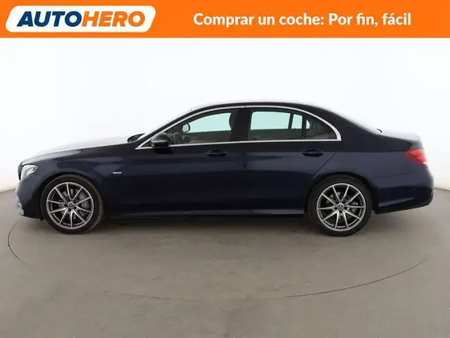 Mercedes-Benz E-Class view 3