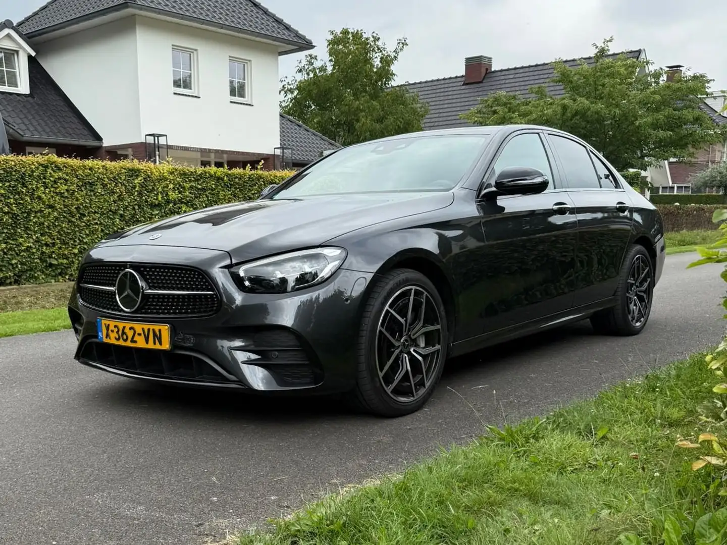 Mercedes-Benz E 300 E 300 AMG L. Zwart - 2