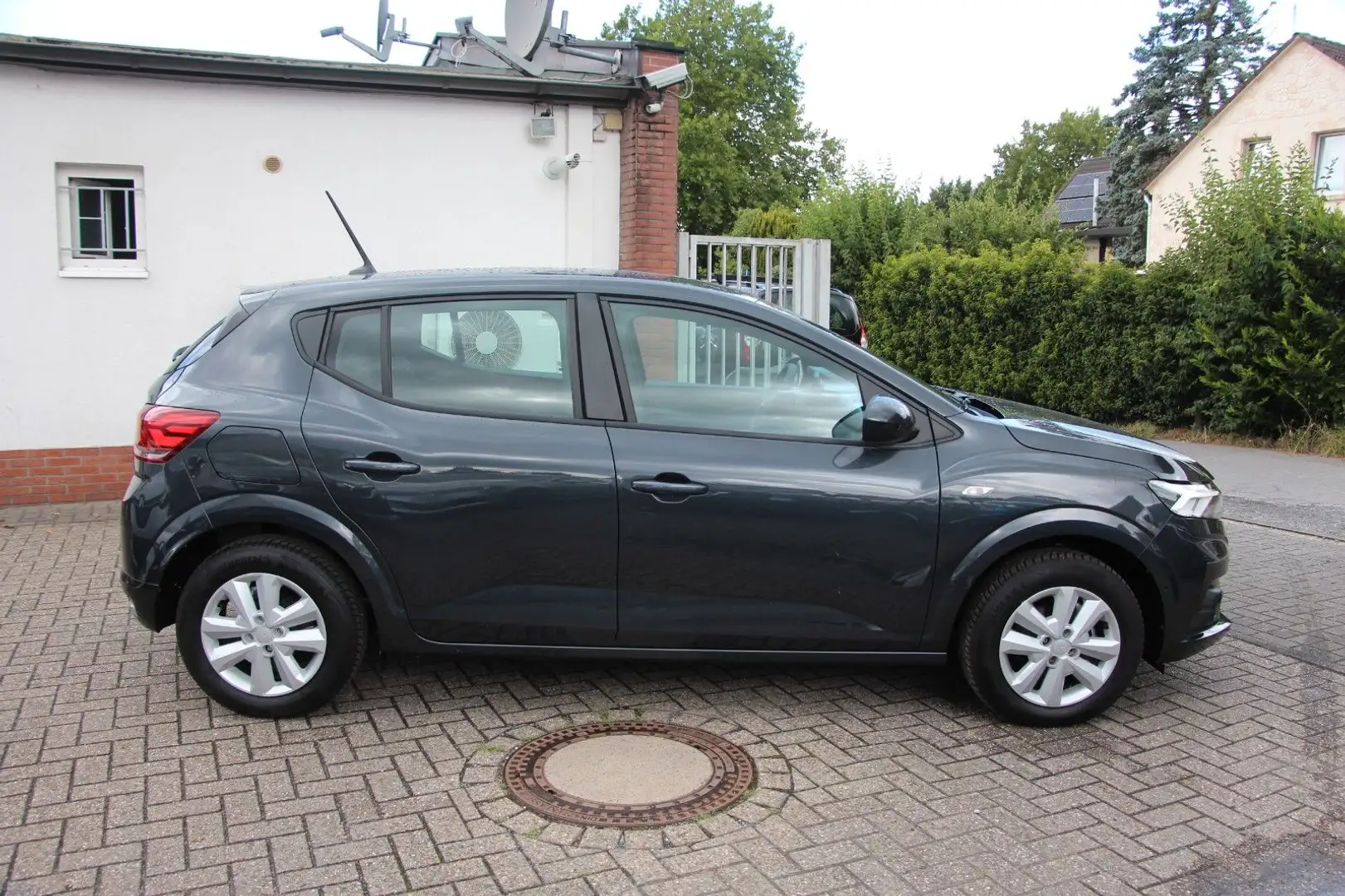 Dacia Sandero TCe 90 CVT Expression NAVI*PDC*/94789 Gris - 2