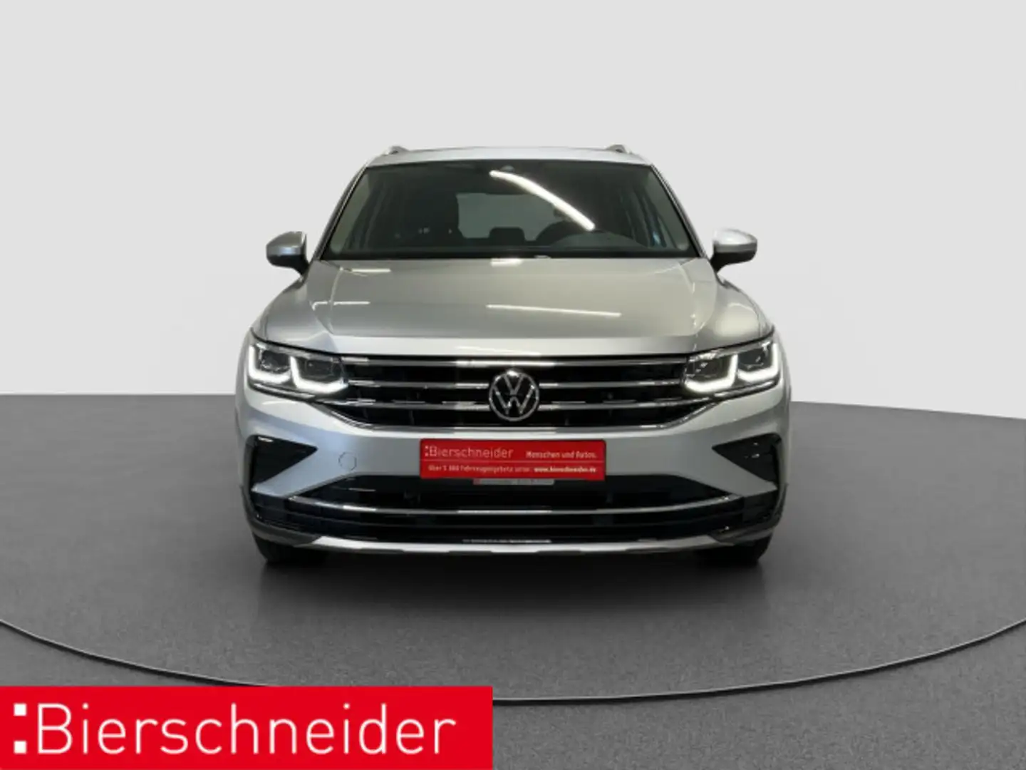 Volkswagen Tiguan 2.0 TDI DSG 4Mo Elegance AHK PANO STAND L Silber - 2