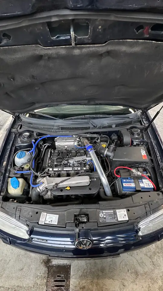 Volkswagen Golf 1.8-5V Turbo GTI, foto 4