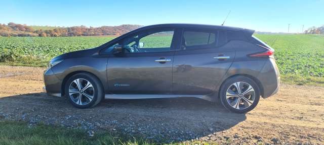 Imagine Nissan Leaf Tekna 40 kWh  Vollausstattung  Wärmepumpe HU '27
