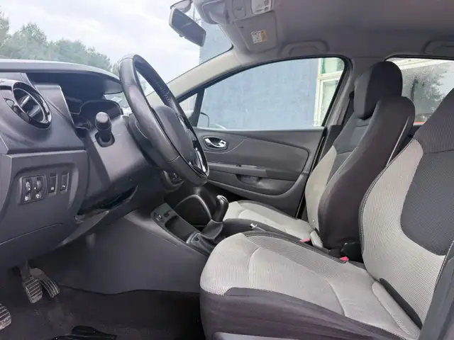 Renault Captur view 12