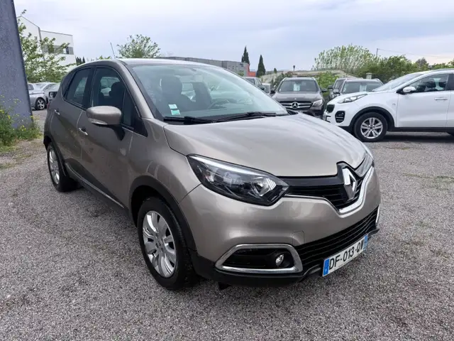 Renault Captur view 4