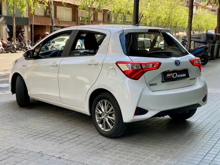 Toyota Yaris 2019, foto 11