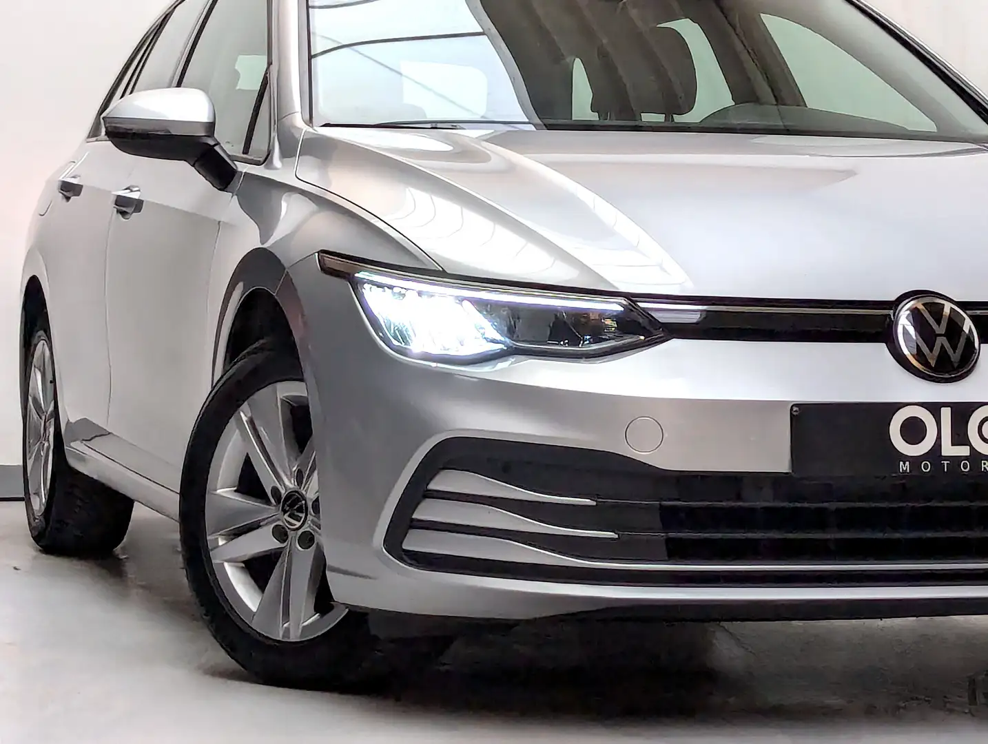 Volkswagen Golf SW 2.0 SCR TDi Life DSG / CAMERA / CARPLAY / LED Gri - 2