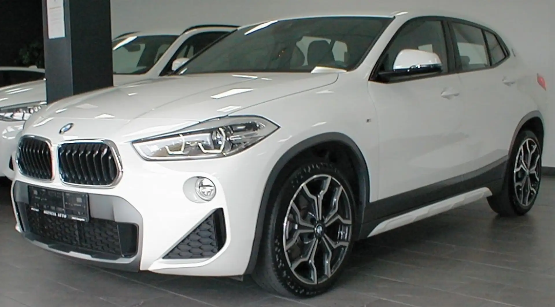 BMW X2 sDrive 20iA Blanco - 1