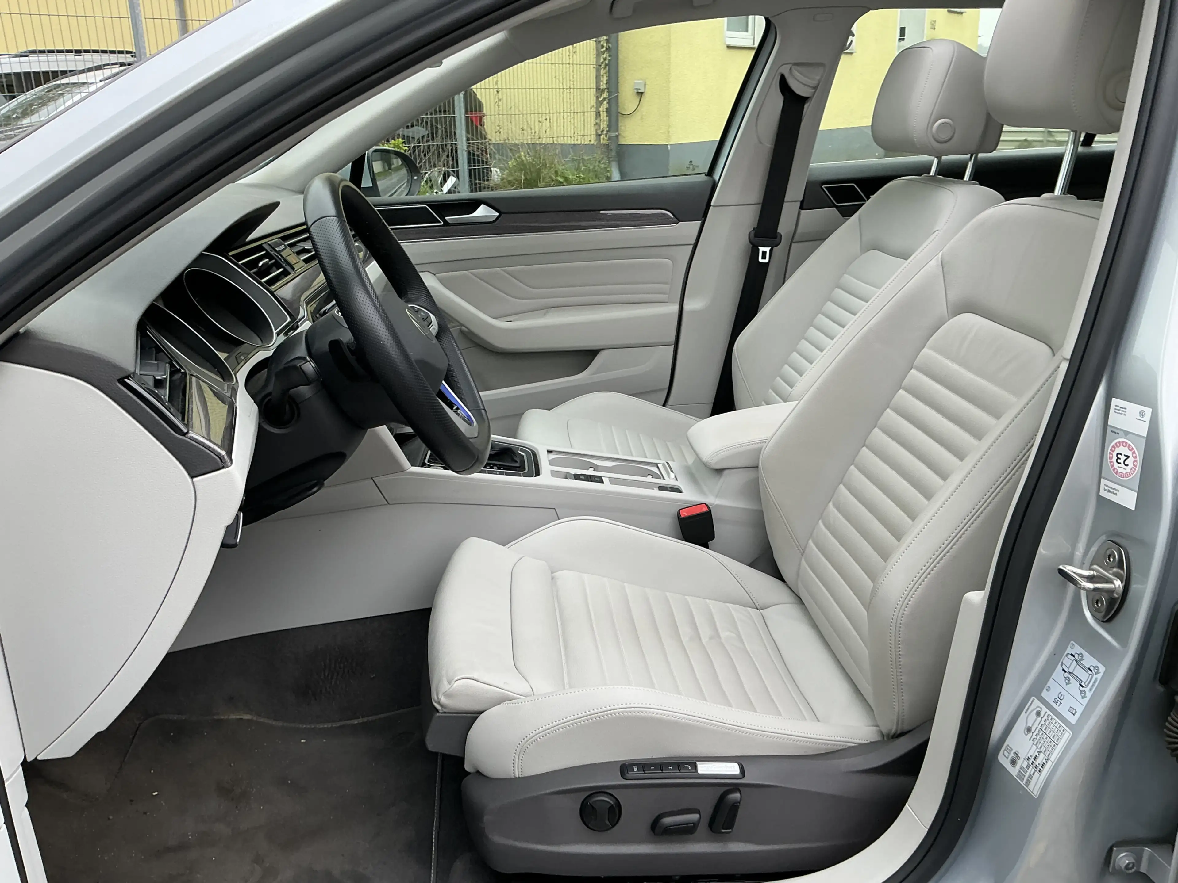 Volkswagen Passat GTE Leder Pano Memory 360Cam Navi HUD ACC — photo 8