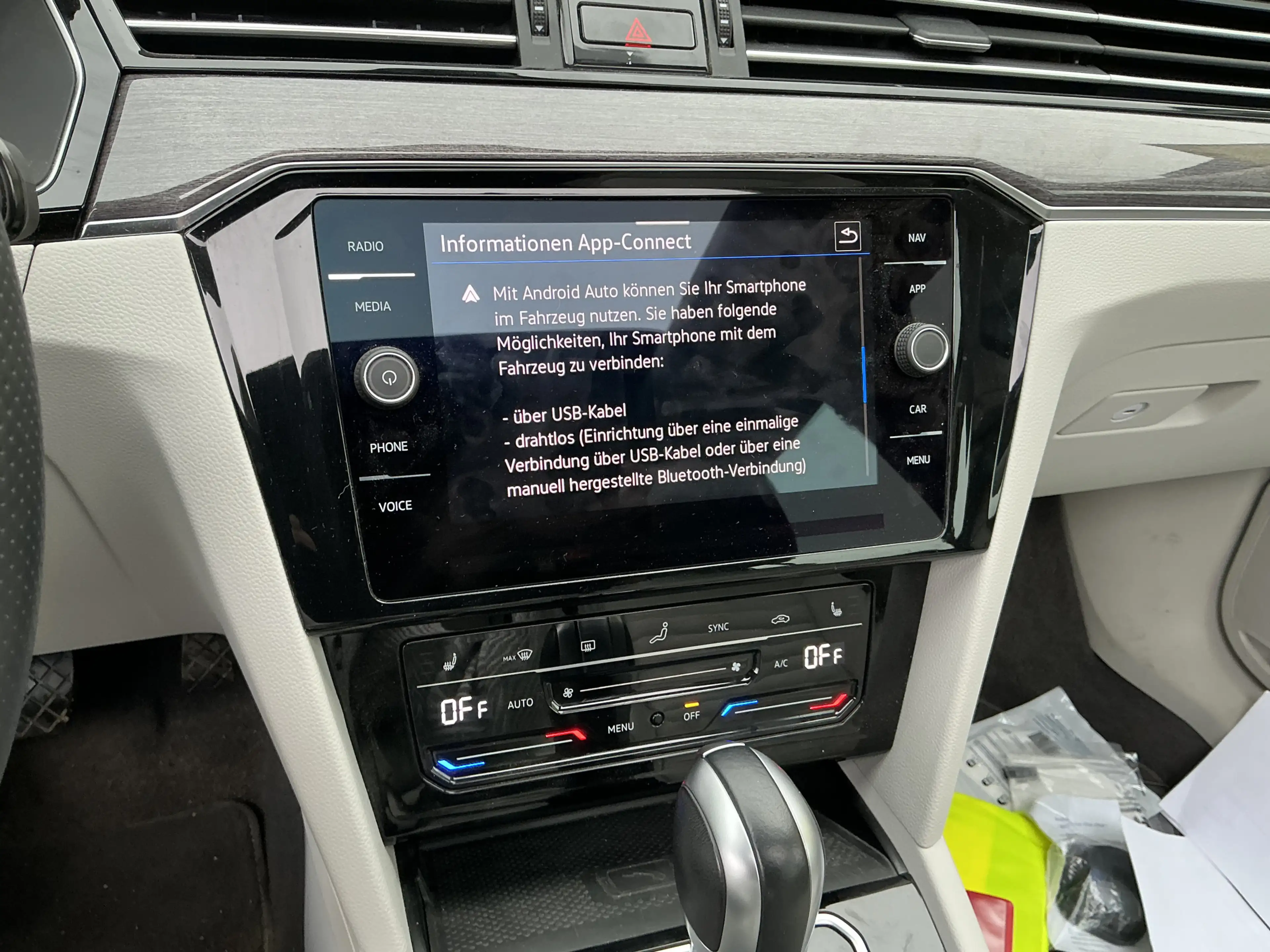 Volkswagen Passat GTE Leder Pano Memory 360Cam Navi HUD ACC — photo 14