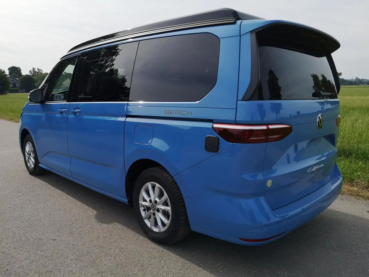 Volkswagen T7 California Beach Camper 2.0TDI DSG GV5 Komfort 110 kW (150... Blau - 2