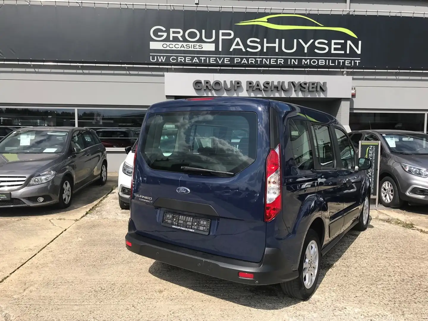 Ford Tourneo Connect Duratorq 1.5TDCi 99PK Синій - 2