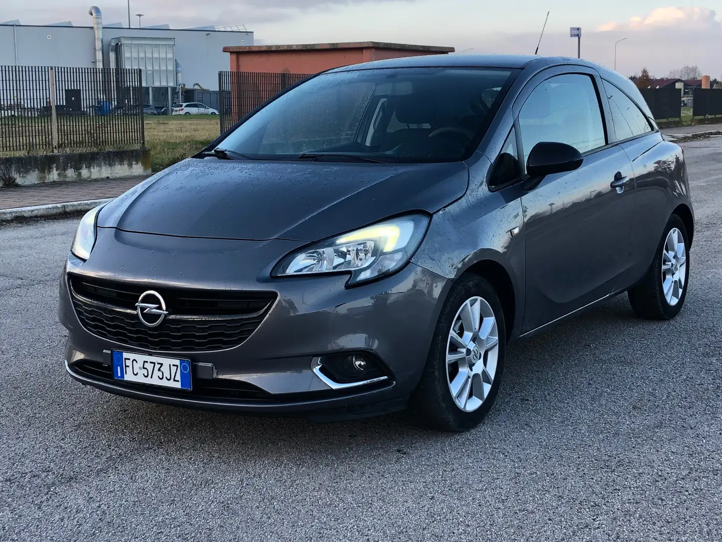Opel Corsa Corsa V 2015 3p 1.2 b-Color Neopatentati Gris - 1