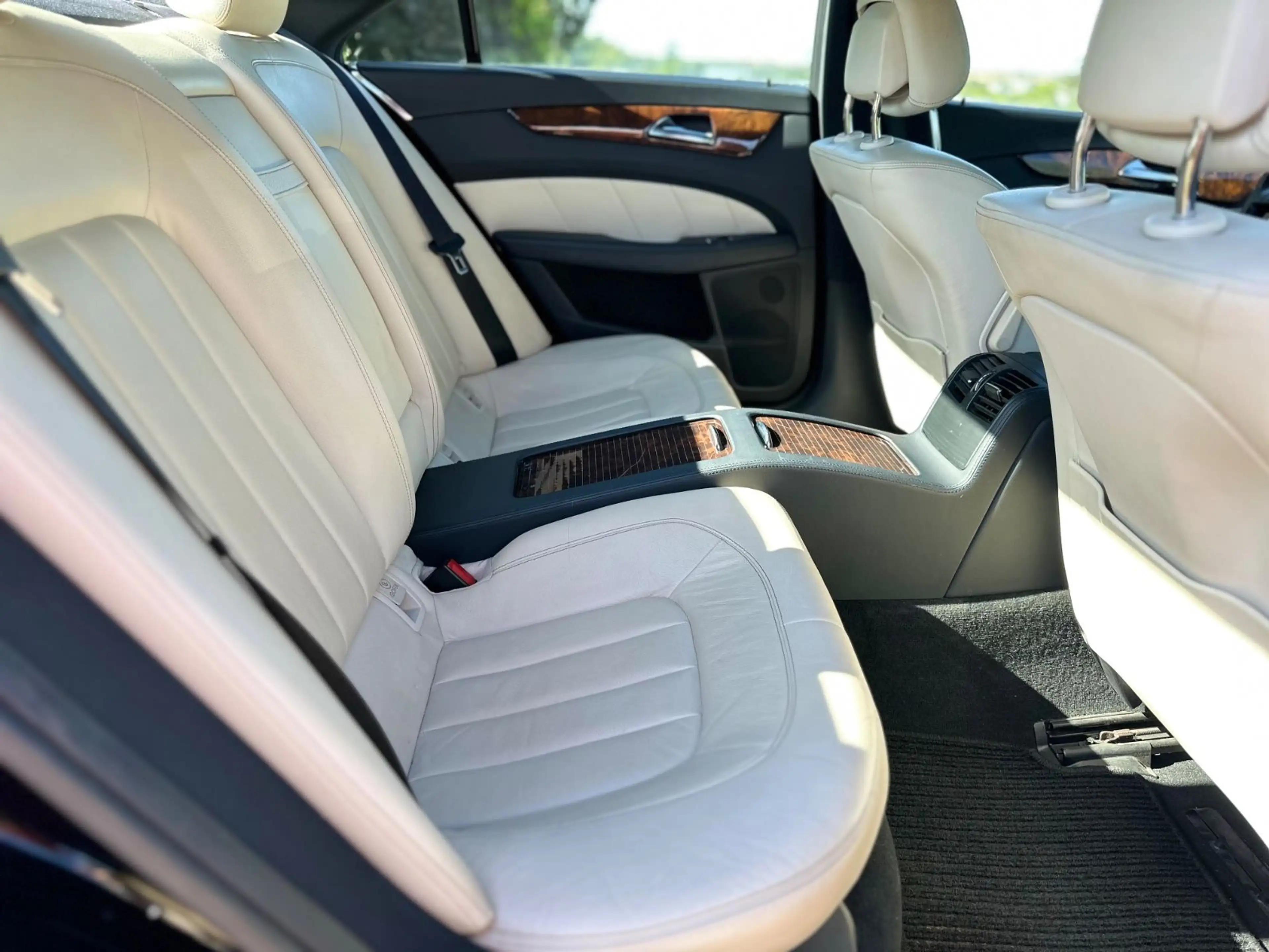 Mercedes-Benz CLS 350 CDI*LED*SHZ*Temp*Leder*PDC*Navi*Sport — photo 15