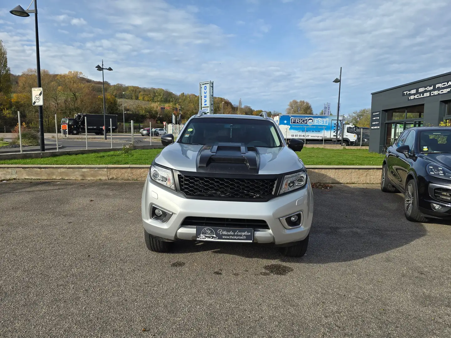Nissan Navara D23 NP300 Silber - 2