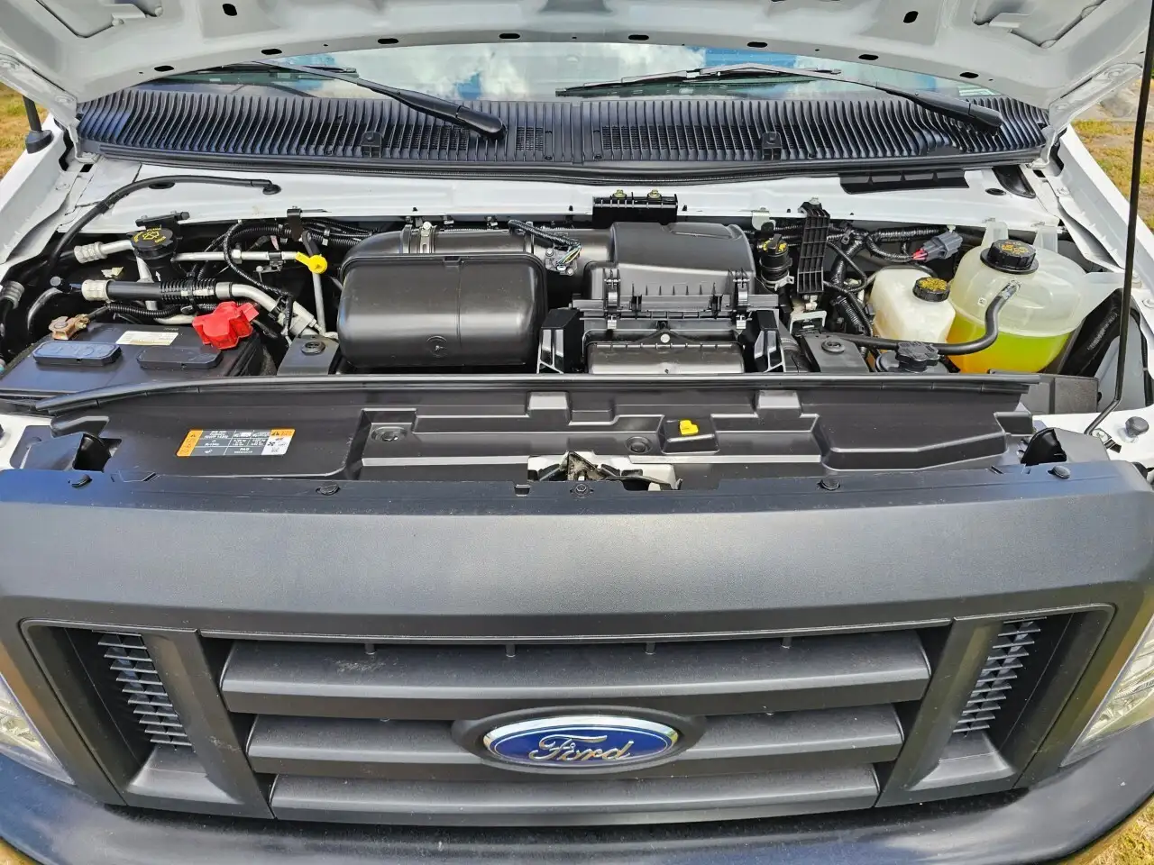 Ford E-Series Cutaway photo Ford E-Series Cutaway