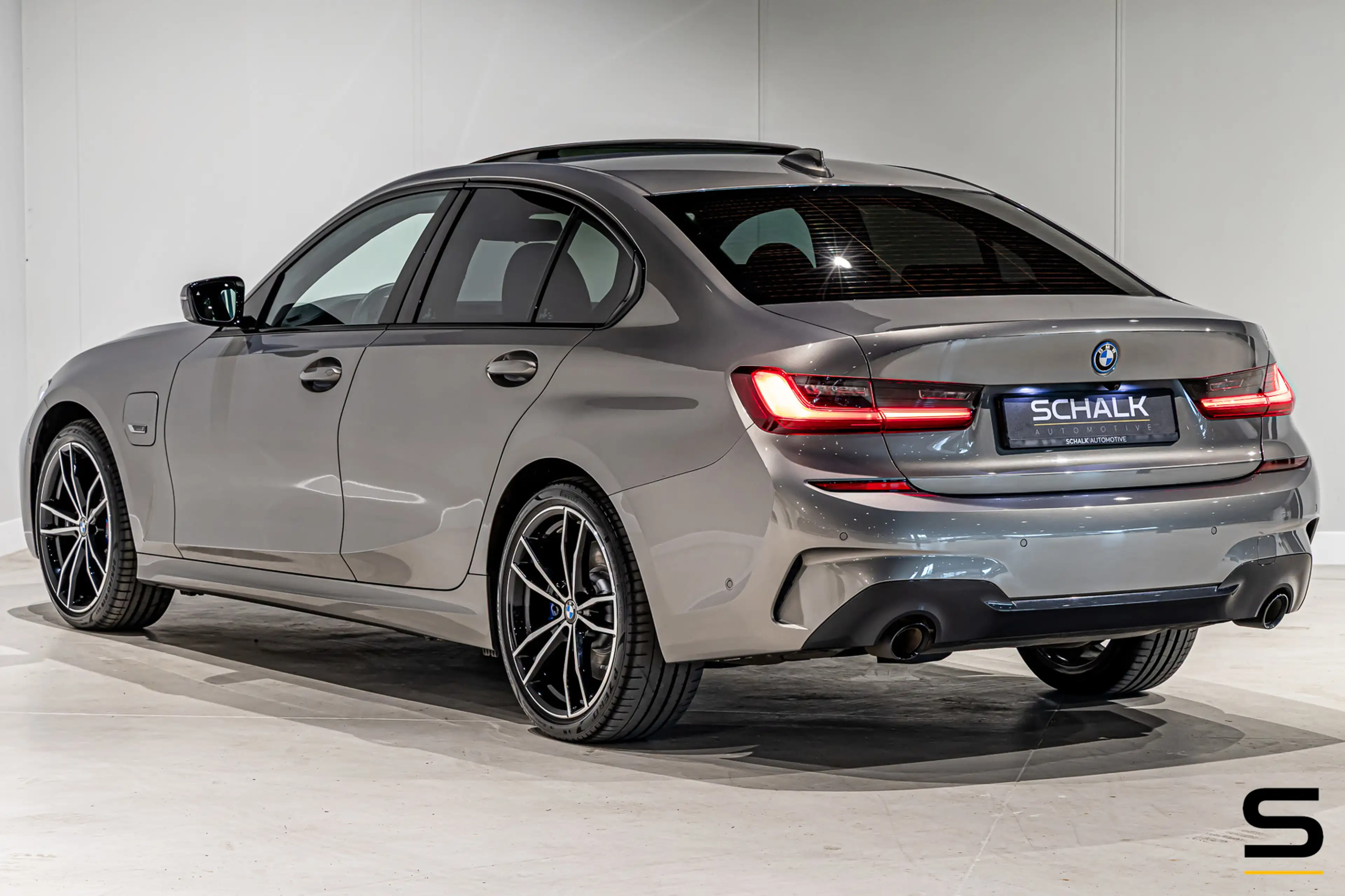 BMW 330 3-serie 330e Business Edition Plus|M-sport|Pano|Ca — photo 25