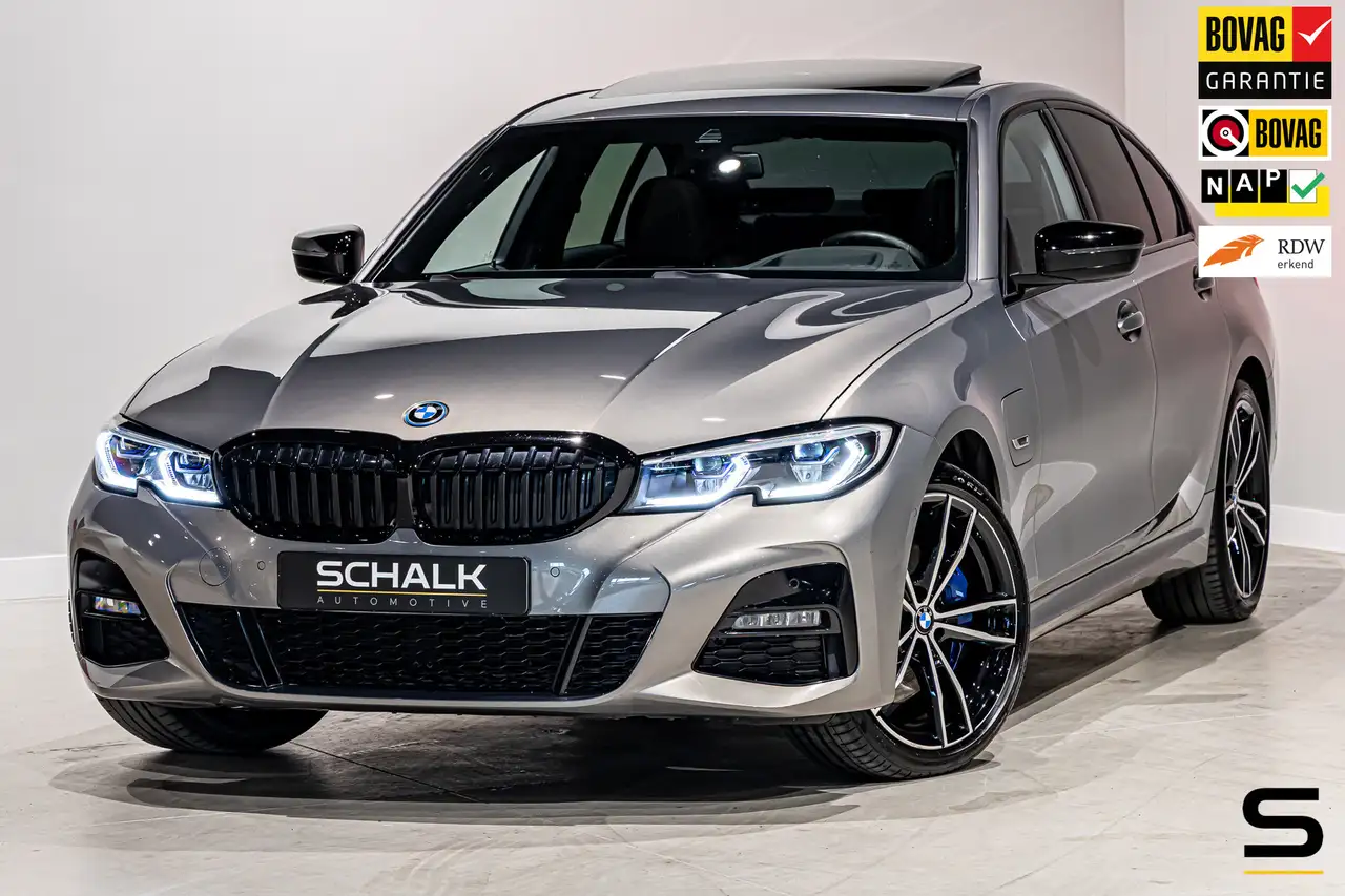 BMW 330 3-serie 330e Business Edition Plus M-sport Pano Ca