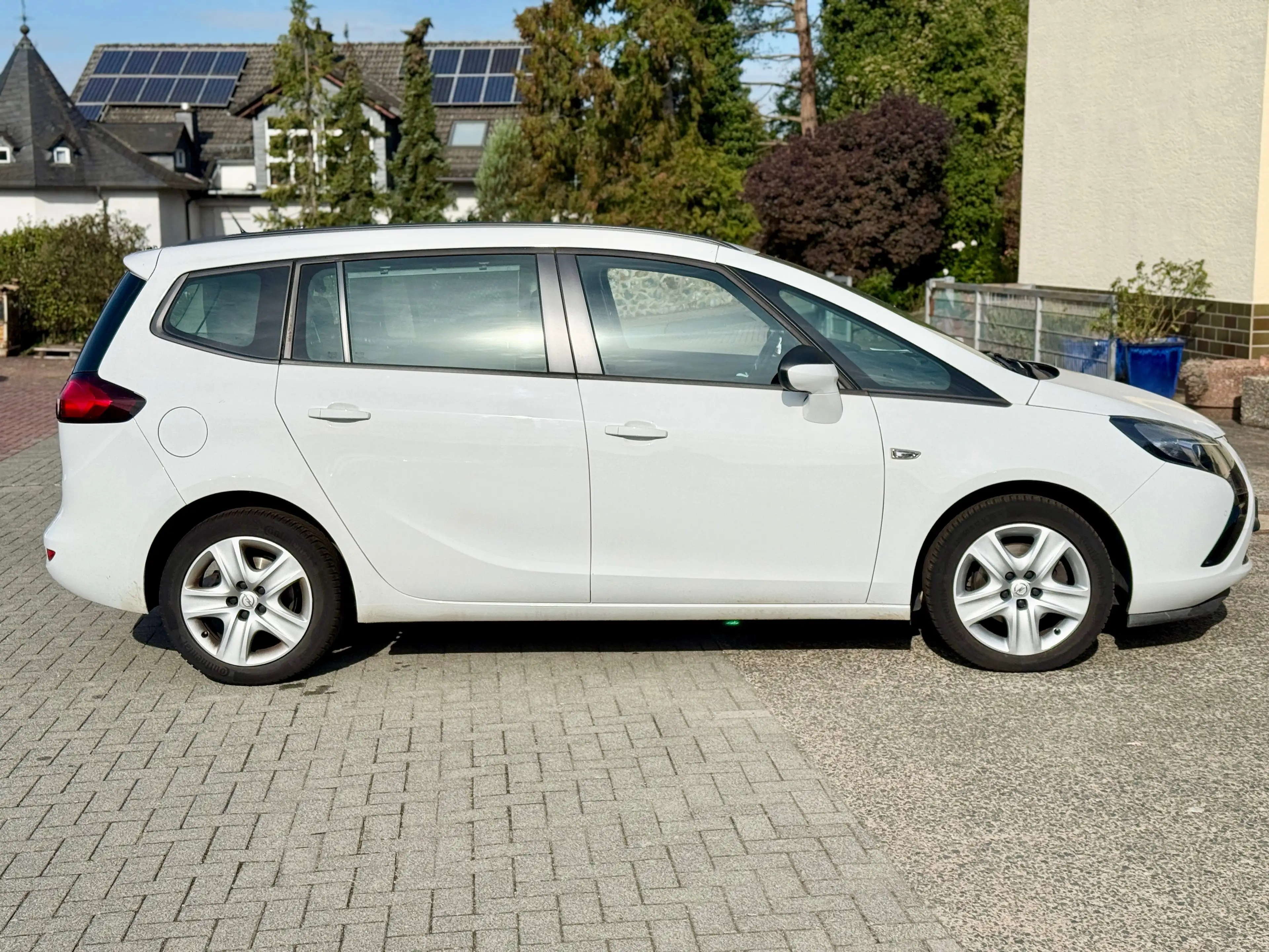 Opel Zafira Tourer Edition 1.6 Diesel Euro 8 *90TKm*PDC*KLIMA — photo 8