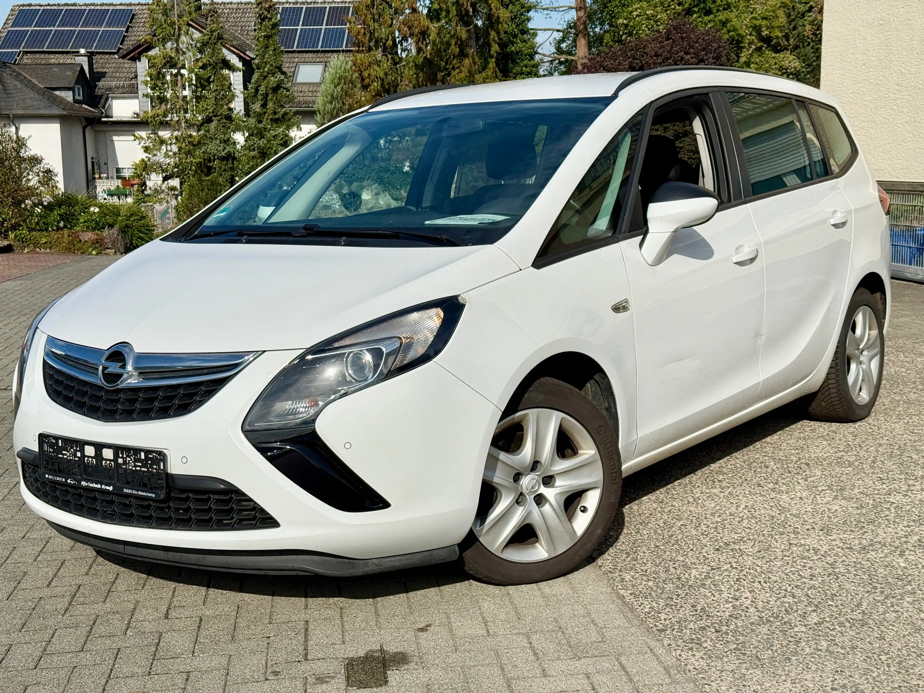 Opel Zafira Tourer Edition 1.6 Diesel Euro 8 *90TKm*PDC*KLIMA