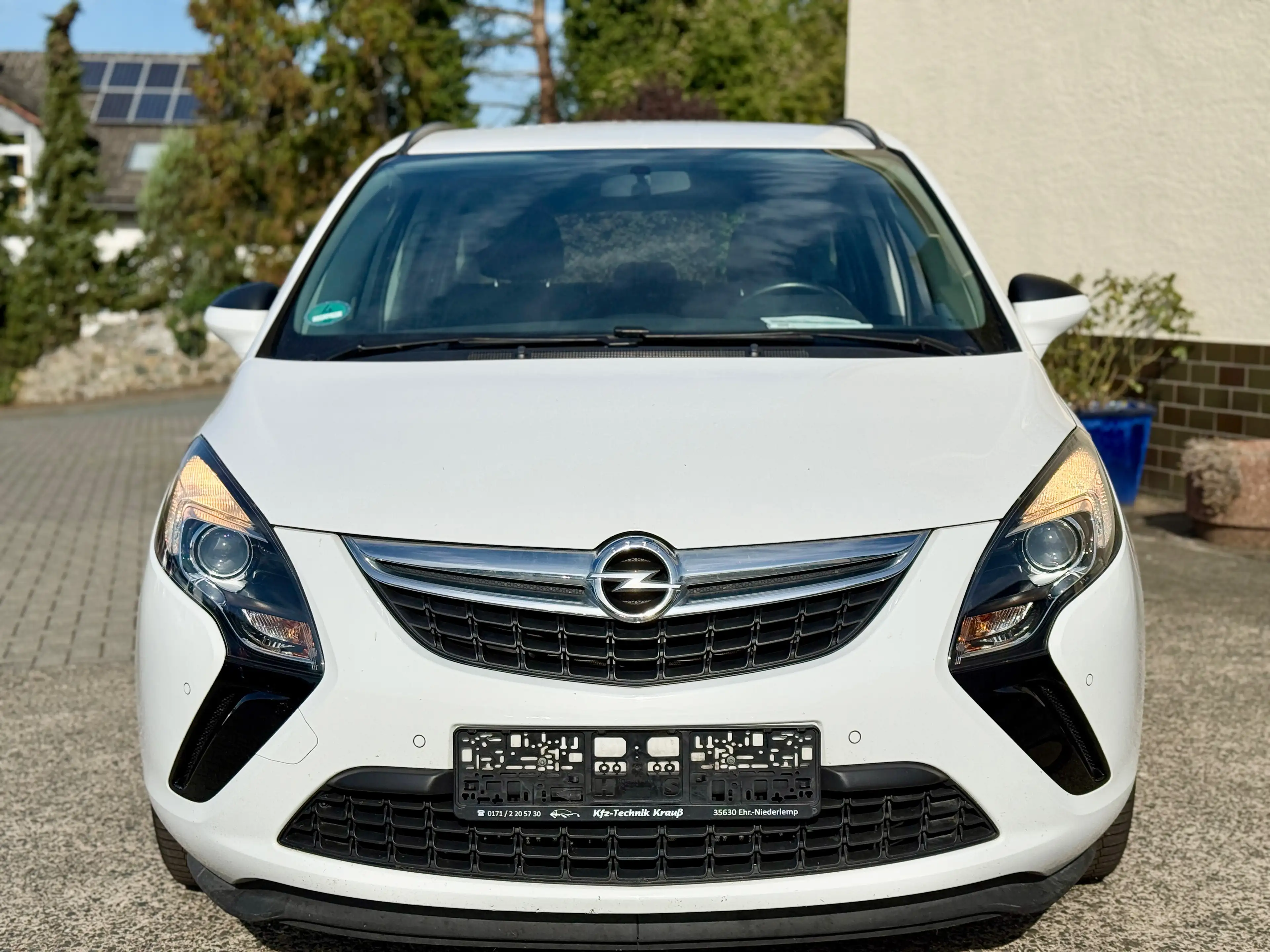 Opel Zafira Tourer Edition 1.6 Diesel Euro 8 *90TKm*PDC*KLIMA — photo 2